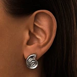 Серьги-ракушки из серебра с фианитами