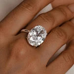 Коктейльное кольцо из серебра с фианитом Овал