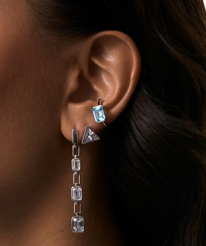 Серьги-пусеты из серебра с фианитами VENUS