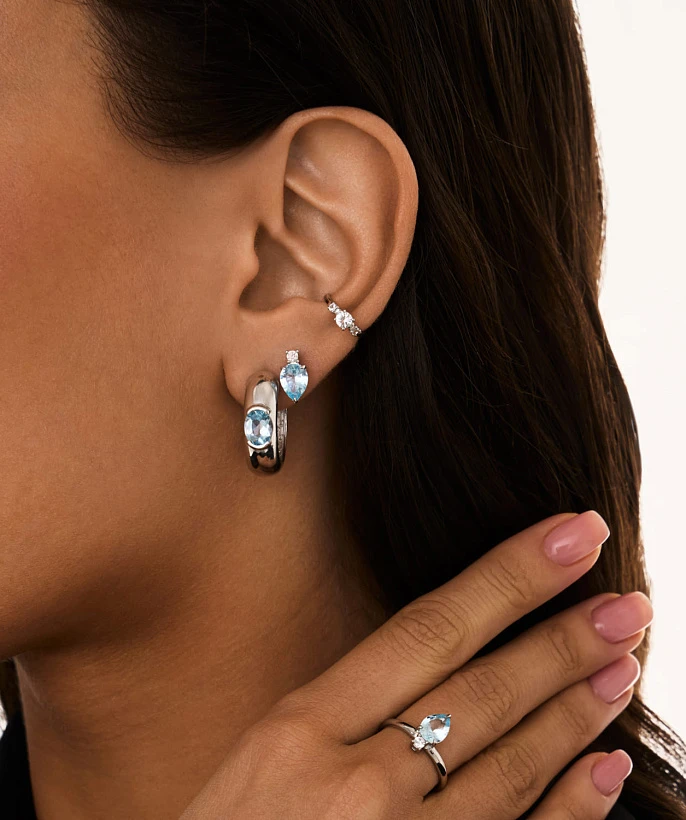 Серебряные серьги-пусеты PURITY с топазом Sky