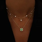 Серебряное колье с зеленым фианитом в покрытии желтое золото