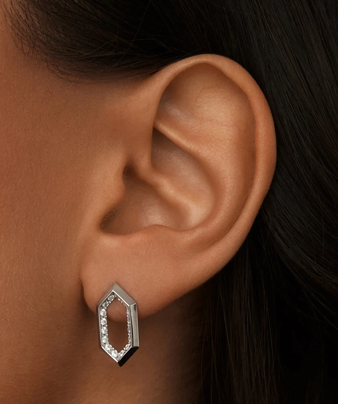 Серебряные многогранные серьги с фианитами