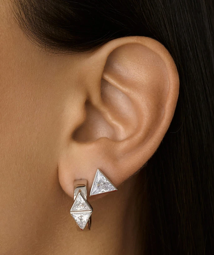 Серьги-пусеты из серебра с фианитами VENUS