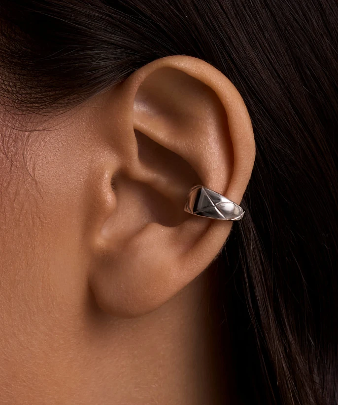 Фактурный кафф из серебра с открывающимся механизмом