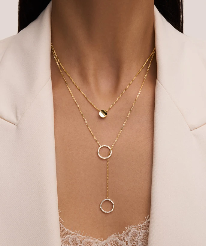 Серебряное колье с круглой подвеской в покрытии желтое золото