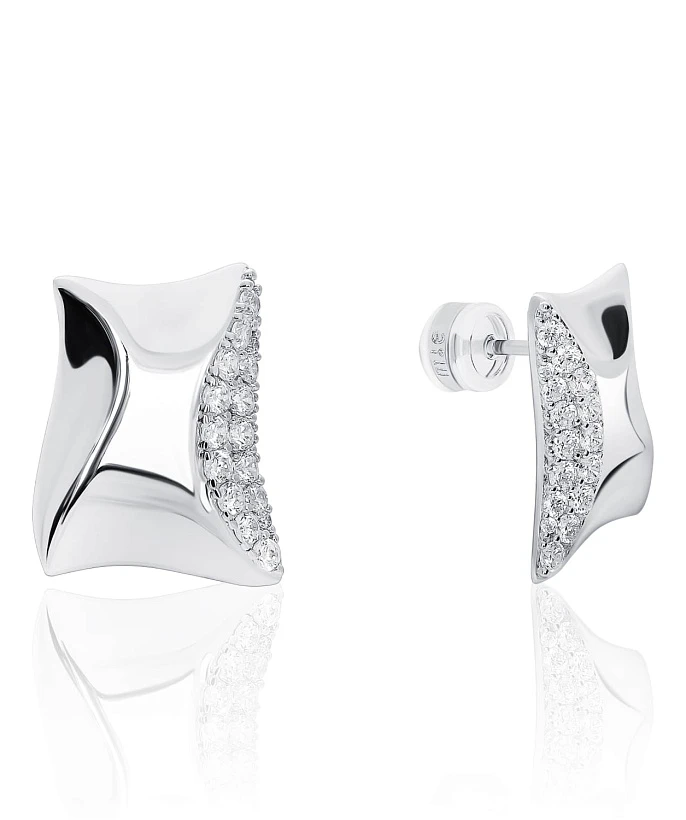 Серебряные серьги из мятого металла с фианитами