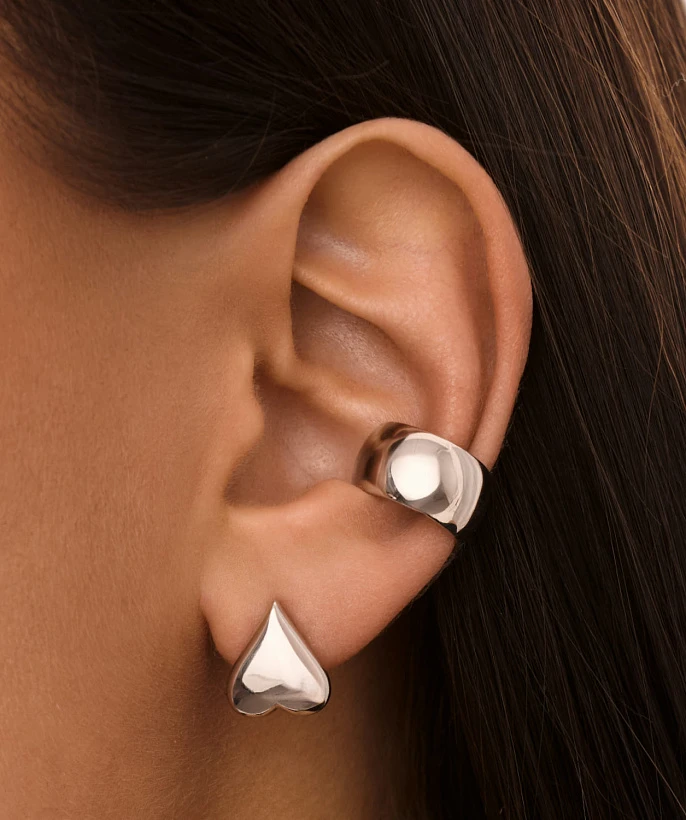 Серебряные пусеты в форме объемного сердца MIESTILO 