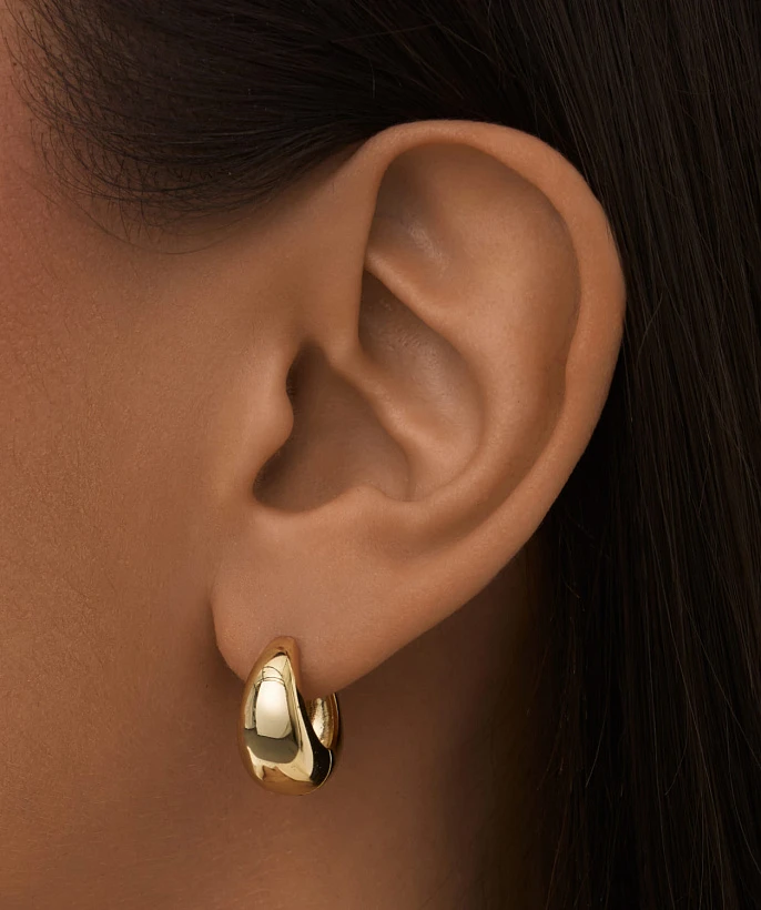 Серебряные серьги в форме капли в покрытии желтое золото