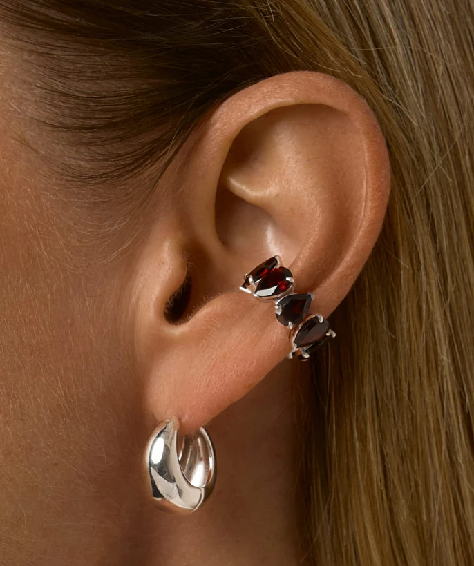 Серебряные серьги в форме капли