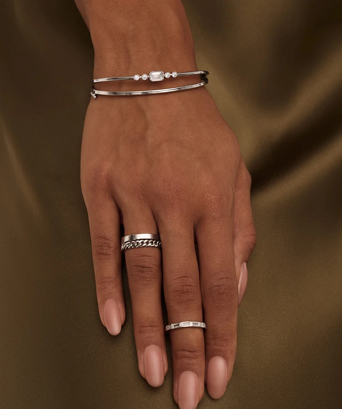 Серебряный жесткий браслет MIESTILO